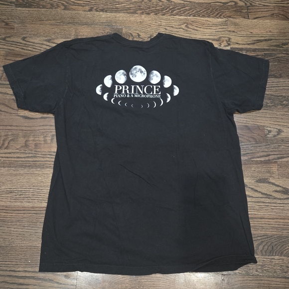 Authentic Prince Piano & A Microphone Concert Tee XXL - Picture 2 of 3